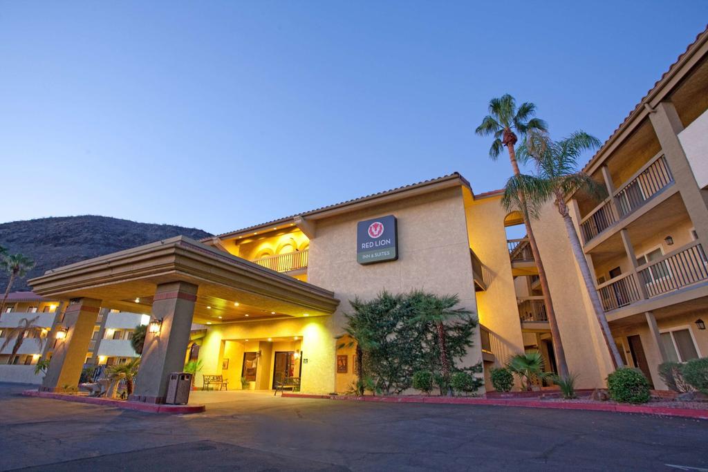 Red Lion Inn & Suites Cathedral City Palm Springs Bagian luar foto