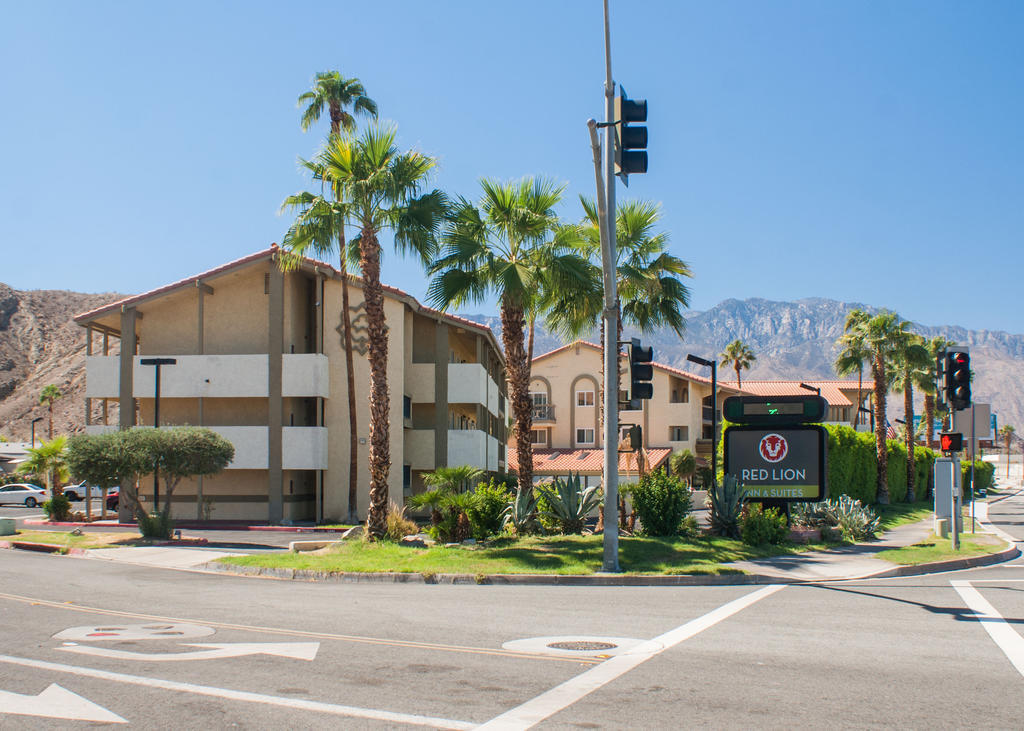 Red Lion Inn & Suites Cathedral City Palm Springs Bagian luar foto